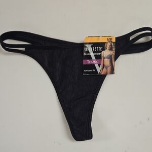 Vassarette Elegant Black Thong
